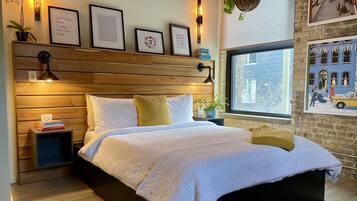 2 chambres, bureau, fer et planche à repasser, lit parapluie