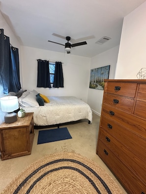 2 habitaciones, tabla de planchar con plancha y wifi gratis