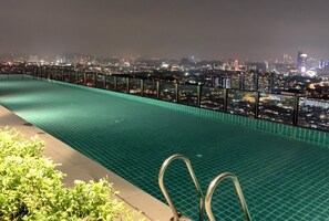 Outdoor pool - 8 mins to Sunway ★Gem of NightViëw Petaling Jaya ★2-6 pax ★20 mins to KLCC 熟通中文 (PETALING JAYA)