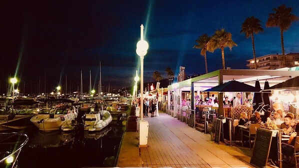 Ristorazione all'aperto