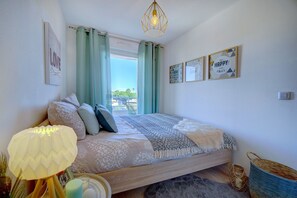 1 chambre, fer et planche à repasser, Wi-Fi, draps fournis