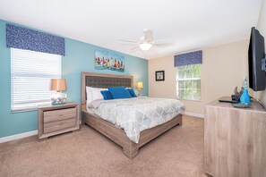 6 bedrooms, desk, iron/ironing board, WiFi