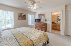 4 camere, una cassaforte in camera, una scrivania, ferro/asse da stiro