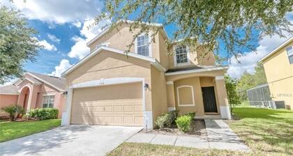 Private Pool Retreat Near Disney 2 Master Suites + Game Room