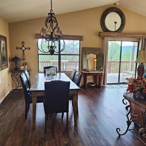 تناول الطعام