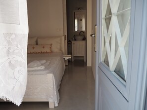 2 Schlafzimmer, Schreibtisch, Bügeleisen/Bügelbrett, WLAN