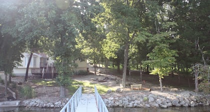 Lake Front With Private Dock, Incredible 3 Bed/3 Bath House