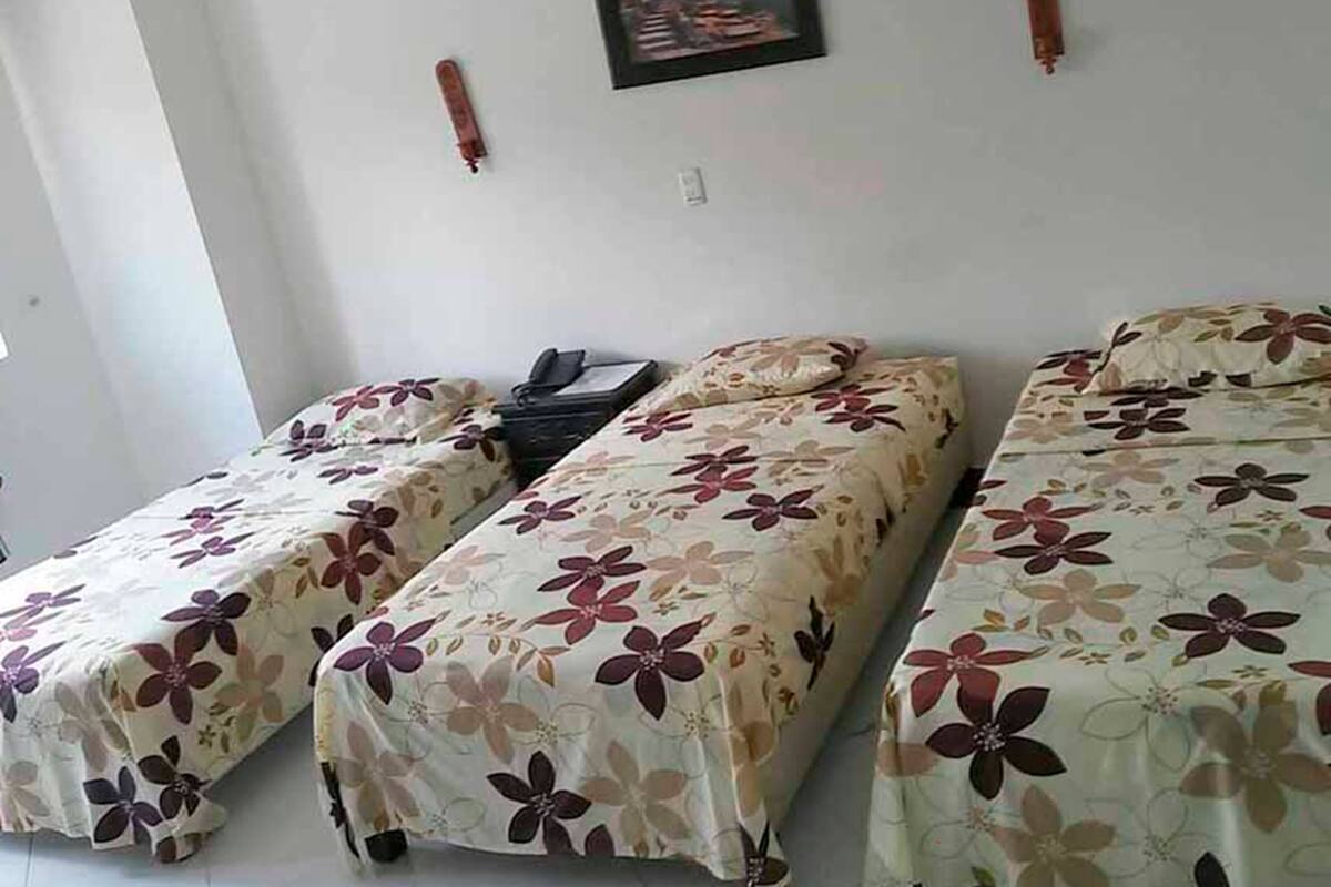 Familienzimmer | Individuell dekoriert, Verdunkelungsvorhänge, Bügeleisen/Bügelbrett