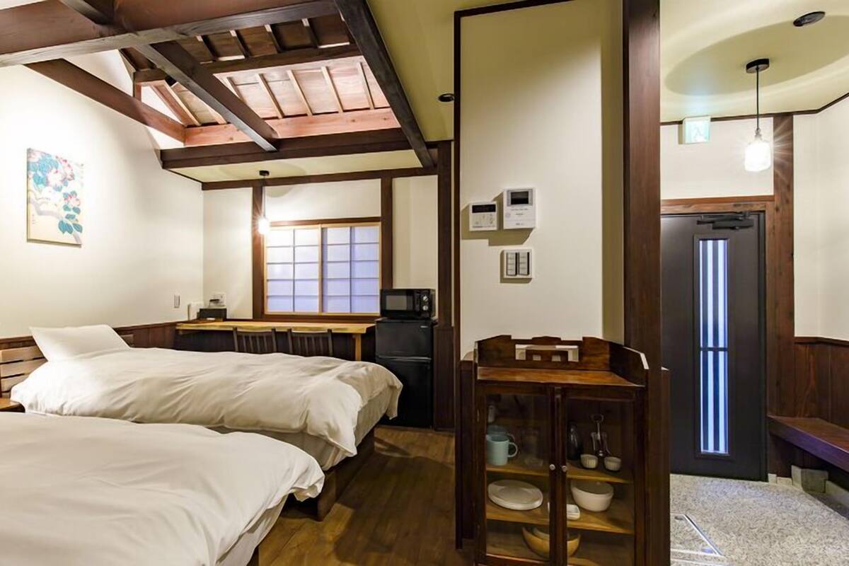 Blackout curtains, free WiFi, bed sheets