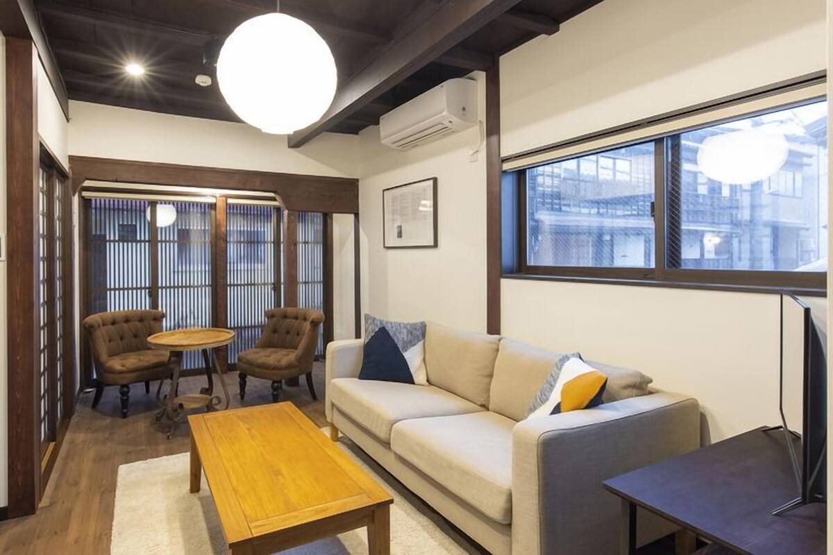 Living area | 24-inch LCD TV with digital channels, TV