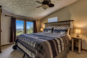 3 bedrooms, free WiFi, bed sheets - Breathtaking View, Hot Tub, Free Tickets, Fire Pit, WIFI!!! (Sevierville)