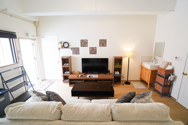 Privately Reserved Floor up to 8 Guests | Living area