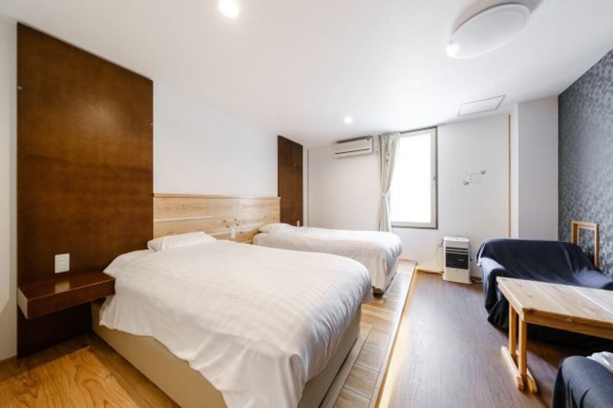 Twin Room - Japanese Western Style (Non-Smoking)