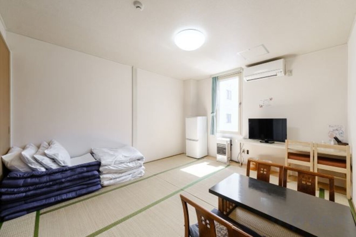 Japanese Room Up To 6 Guests With Kitchen (Non-Smoking)