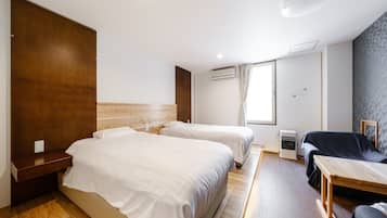 Japanese Twin Room, Non Smoking | Free WiFi, bed sheets