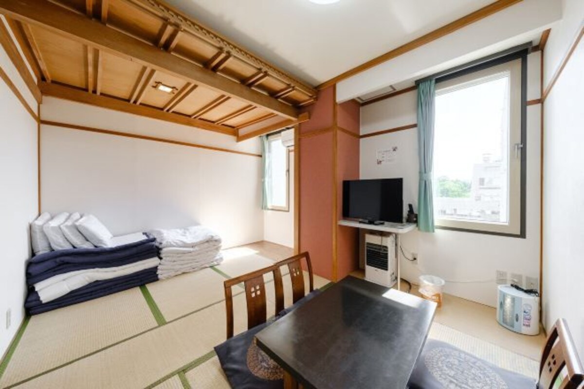 Japanese Room Up To 4 Guests With Kitchen (Non-Smoking)