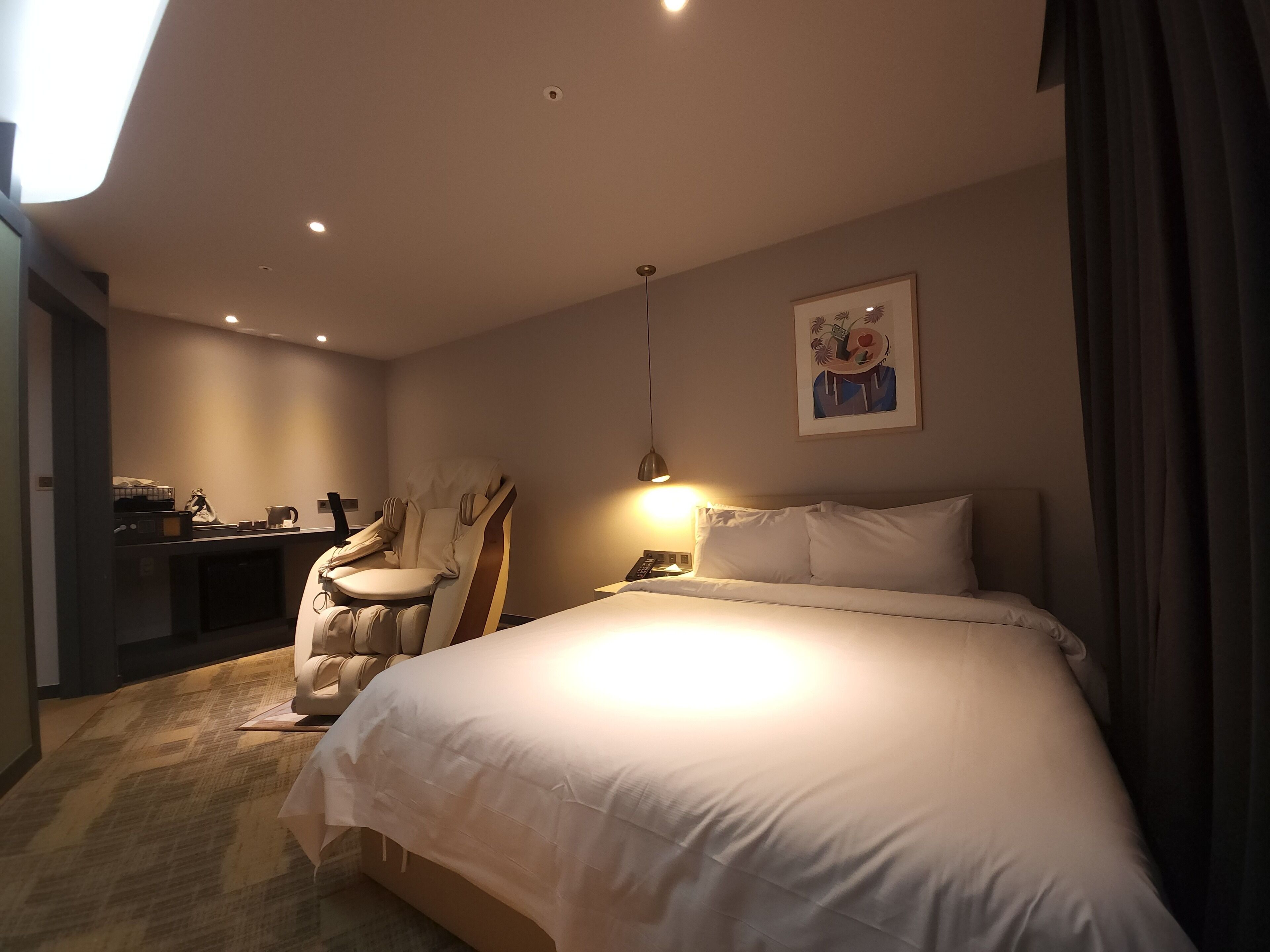junior suite, river view | 1 bedroom, premium bedding, memory-foam beds, in-room safe