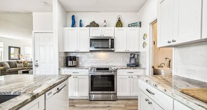Updated! Very Partial Gulf Views, Pool, Spa with ELEVATOR. Indian Rocks Beach!
