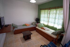 3 bedrooms, WiFi, bed sheets - Girassóis Condominium - Casa Verde (Close to everything - No pets allowed) (Garopaba)