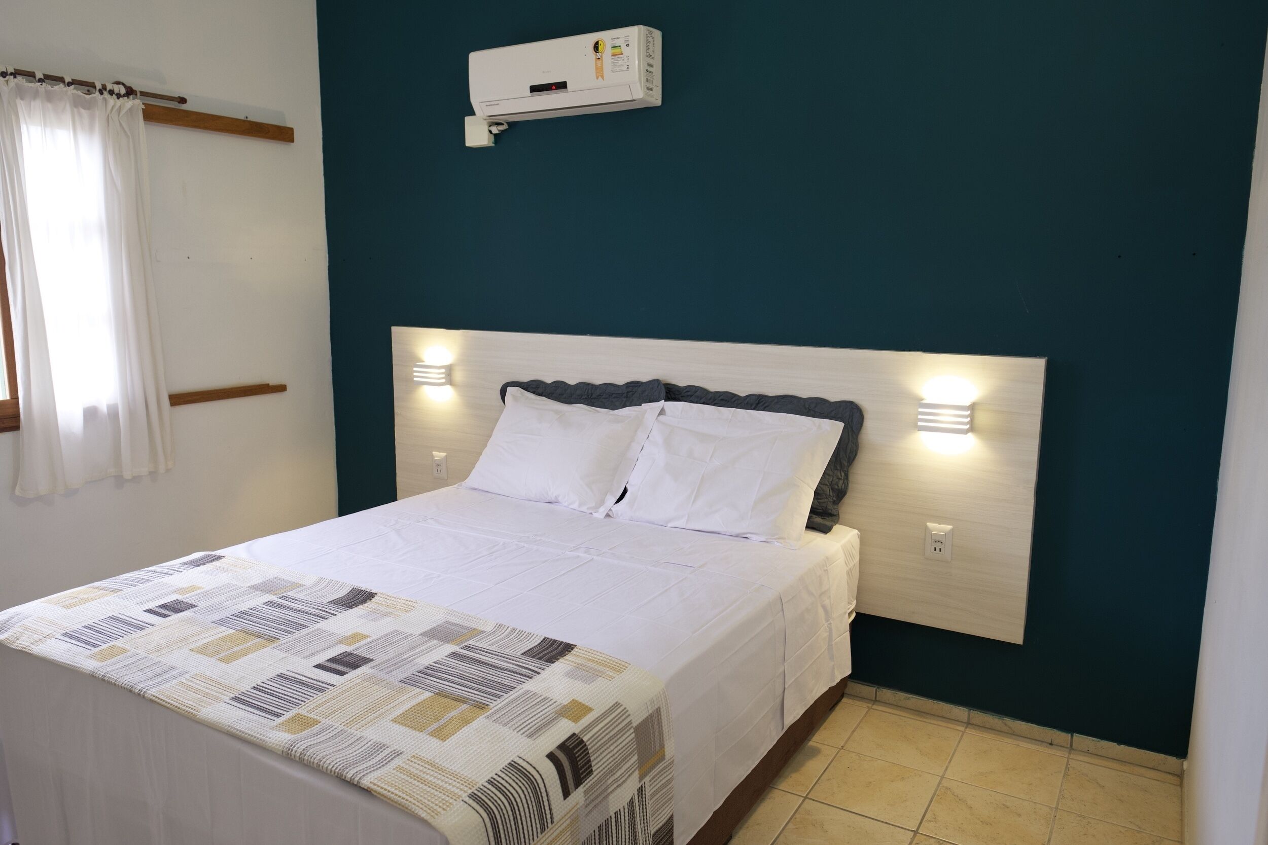 3 bedrooms, WiFi, bed sheets