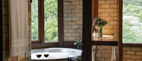 Alpehytte – standard, 1 queensize-seng | Sengetøy av topp kvalitet, dundyner, senger med overmadrass og minibar