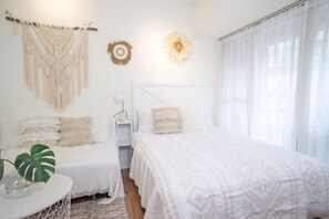 Standard Quadruple Room (15) | Desk, blackout curtains, free WiFi, bed sheets - Sleep Inn B&B (Taipei)