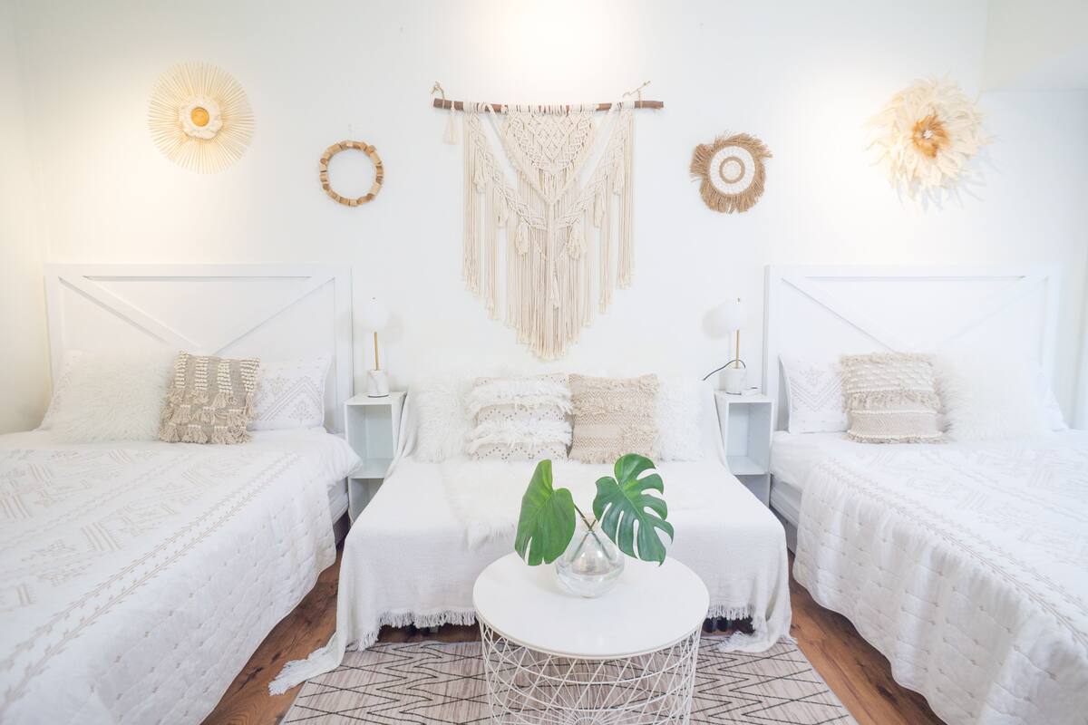 Habitación cuádruple estándar (15) | Escritorio, cortinas opacas, wifi gratis y ropa de cama