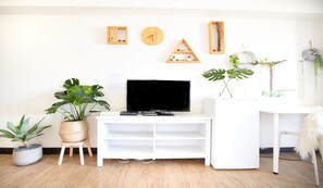 Basic Room (21) | Desk, blackout drapes, free WiFi, bed sheets - Sleep Inn B&B (Taipei)