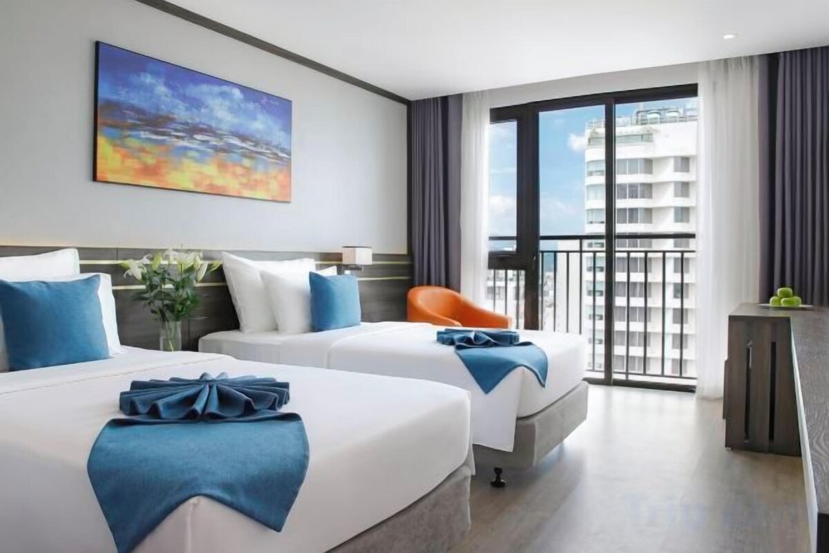 Ropa de cama de alta calidad y minibar 