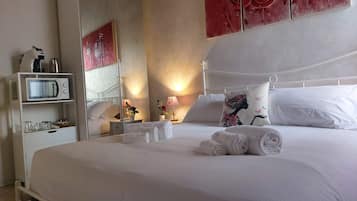 Camera Deluxe | Biancheria da letto di alta qualità, copriletto in piuma