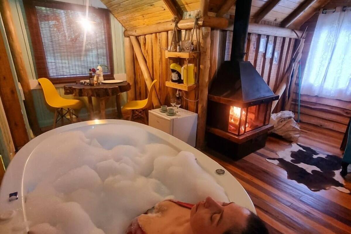 Romantic Cabin