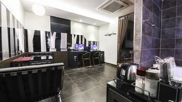 Kamar Double Superior | Meja kerja, tirai kedap cahaya, Wi-Fi gratis, dan seprai linen