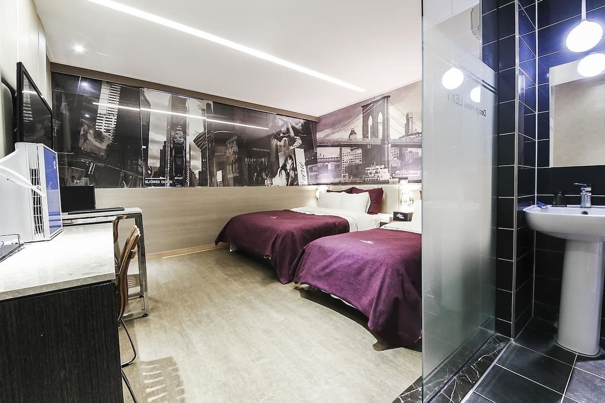 Desk, blackout curtains, free WiFi, bed sheets