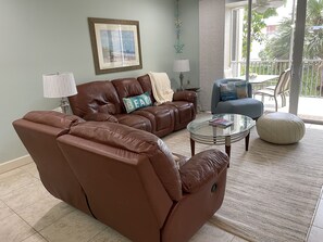 Smart TV, reproductor de DVD, juguetes y libros 