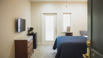 1 bedroom, iron/ironing board, bed sheets