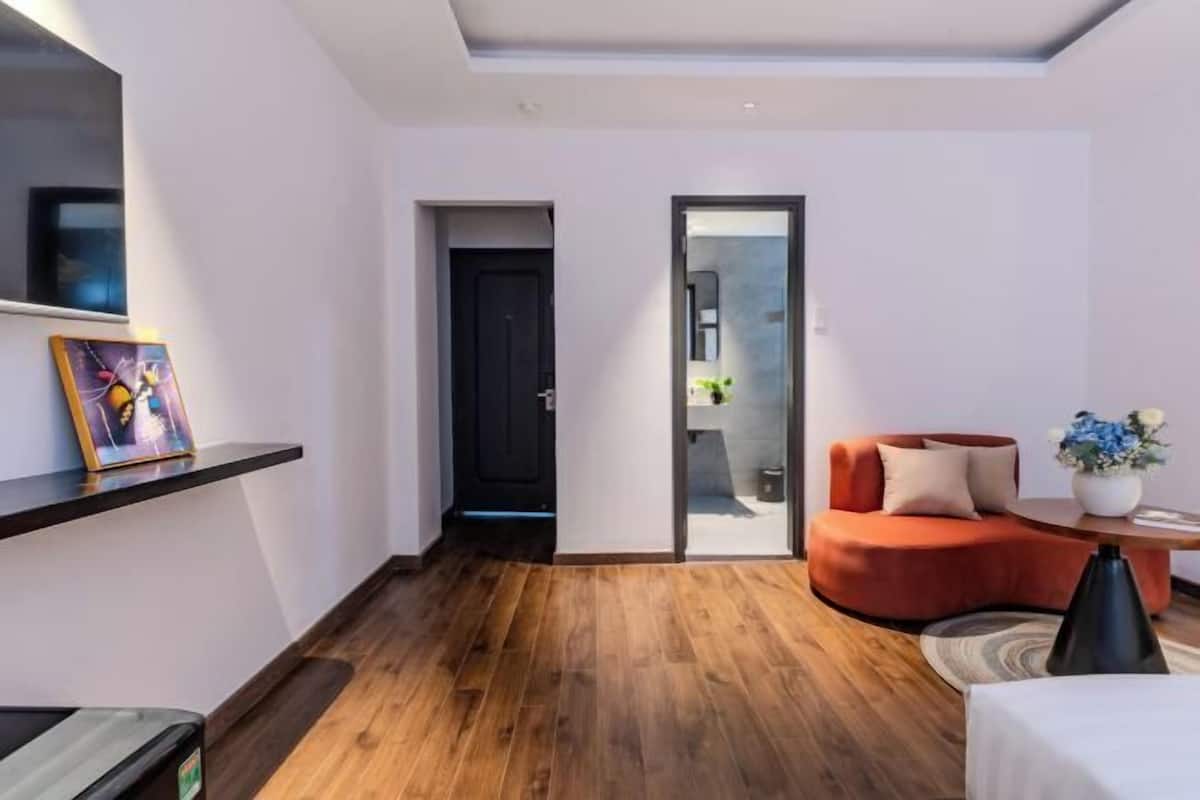 Minibar, két bảo mật tại phòng, trang trí khác biệt, bàn