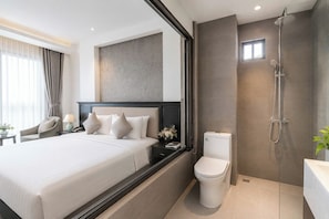 SUITE LUXURY | Minibar, coffres-forts dans les chambres, décoration personnalisée