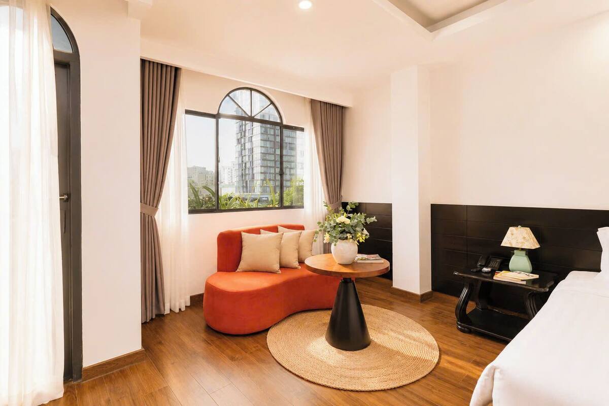 SUITE PARK VIEW | Minibar, két bảo mật tại phòng, bàn, màn/rèm cản sáng