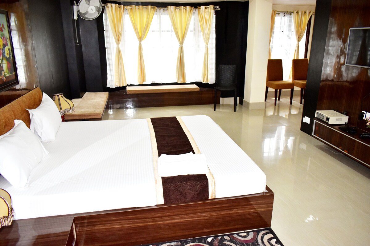 Superior Room | Desk