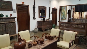 Lobby - Sultan Guest House & Resto Tulungagung (Tulungagung)