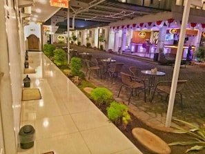 Exterior - Sultan Guest House & Resto Tulungagung (Tulungagung)