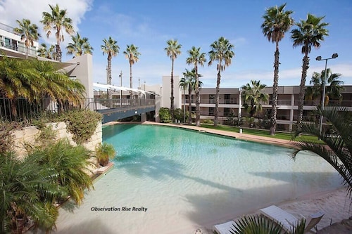 Apartment R113 - a secluded beachside retreat!