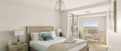 2 habitaciones, escritorio, tabla de planchar con plancha y wifi