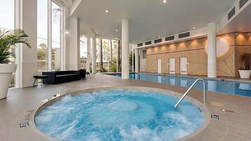 Piscine couverte