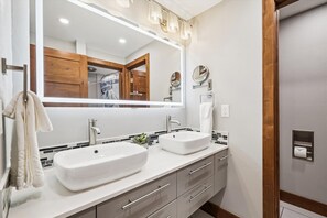 Hair dryer, towels