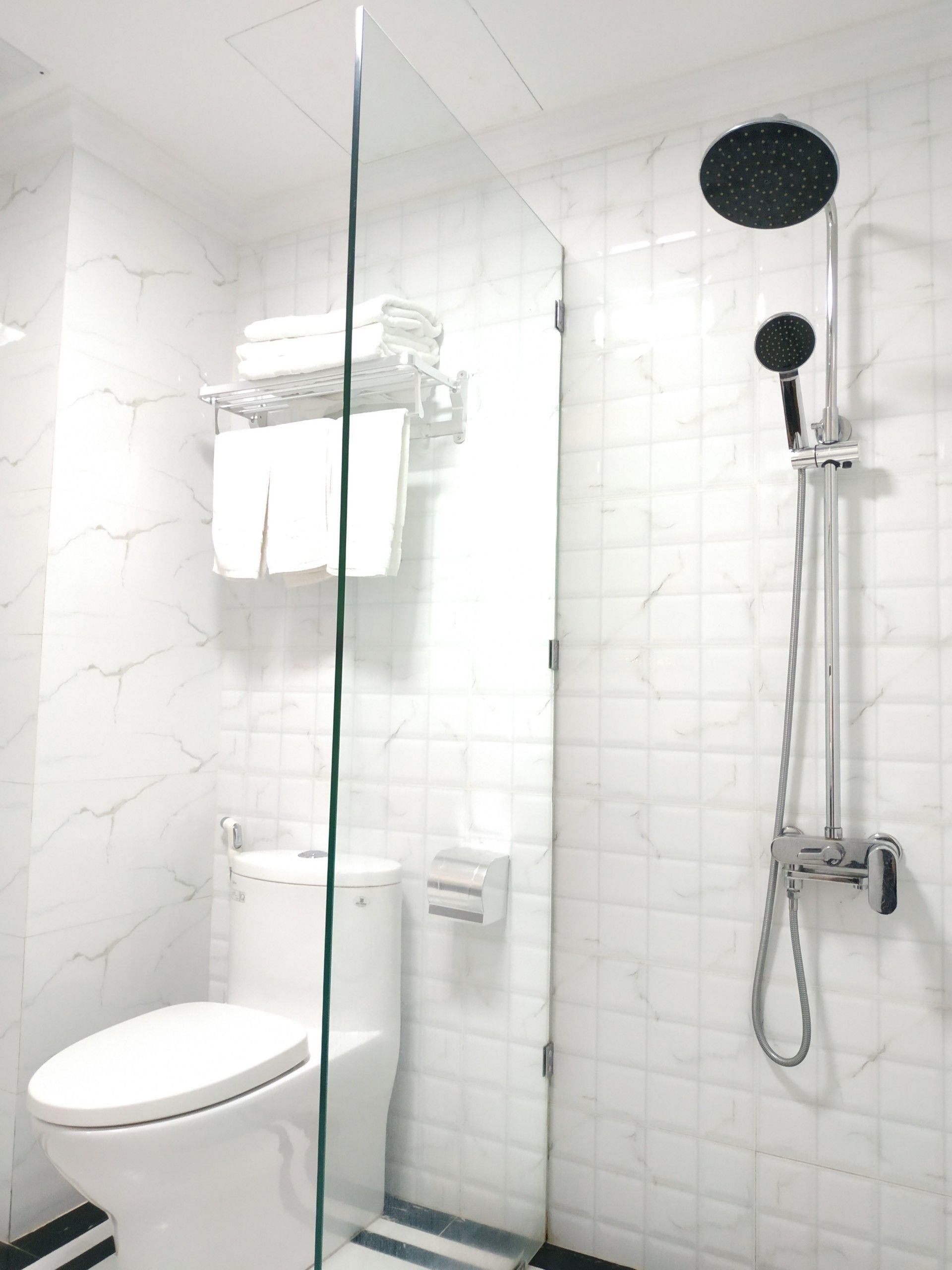Bathroom shower