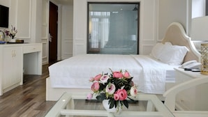 Deluxe Double Room - Ngoc Lan Ha Long Hotel (Bai Chay)