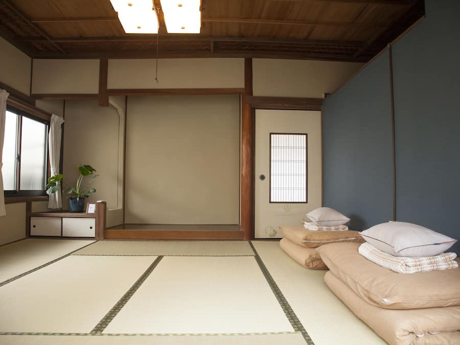 Blackout curtains, free WiFi, bed sheets