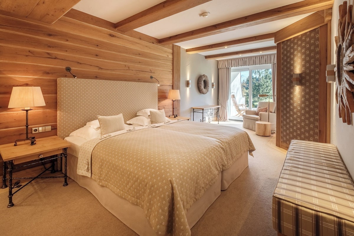 Suite Premium | 2 camere, biancheria da letto ipoallergenica, copriletto in piuma
