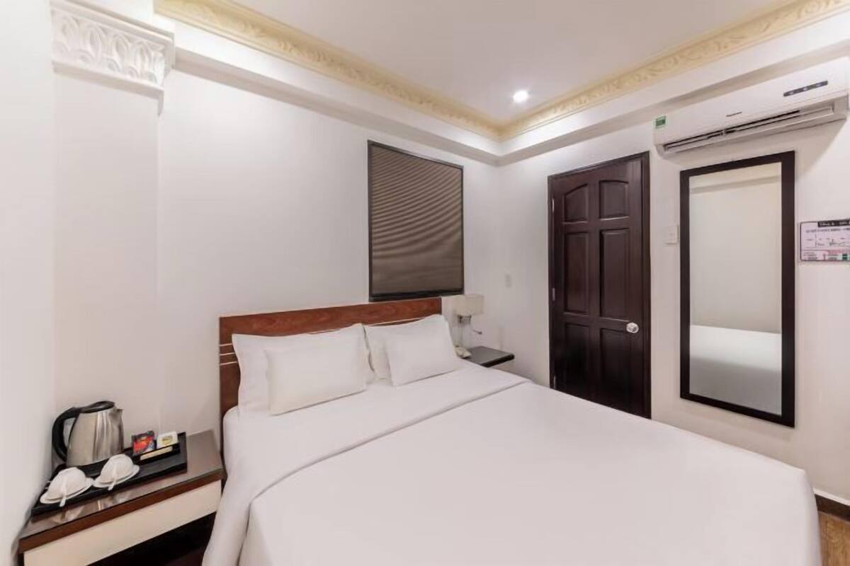 Minibar, in-room safe, blackout curtains, iron/ironing board